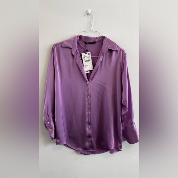 Flowy Satin Effect Shirt - Picture 2 of 2